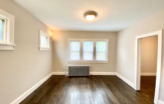 1609 Webster