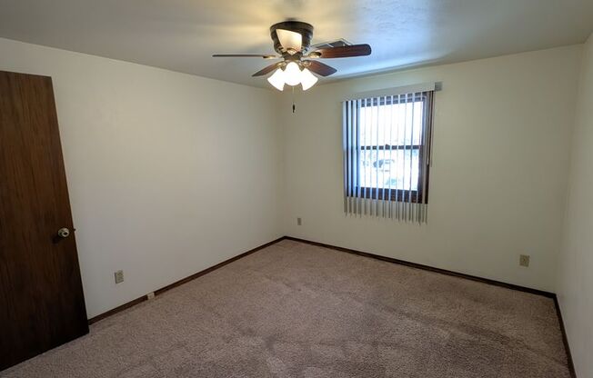 2 beds, 2 baths, 1,034 sqft, $1,229, Unit 1401 082