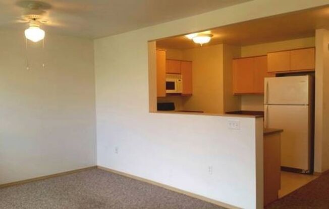 1 bed, 1 bath, 595 sqft, $1,350, Unit 4242-07