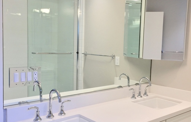 2 beds, 1.5 baths, 1,000 sqft, $3,295, Unit 10