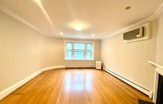 7 REGENT CIR