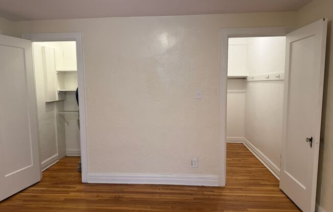 Studio, 1 bath, 294 sqft, $1,225, Unit New King Edward 210