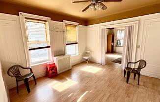 3 beds, 1 bath, 2,326 sqft, $2,800, Unit 1