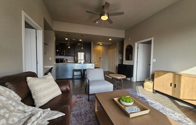 2 beds, 2 baths, 995 sqft, $2,700, Unit 305
