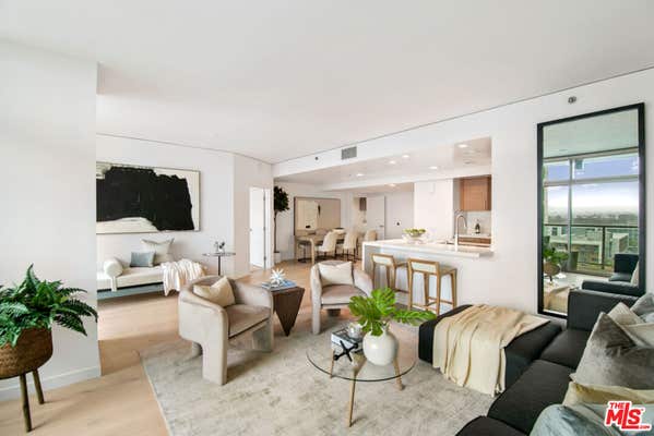 2 beds, 3 baths, 1,735 sqft, $7,500
