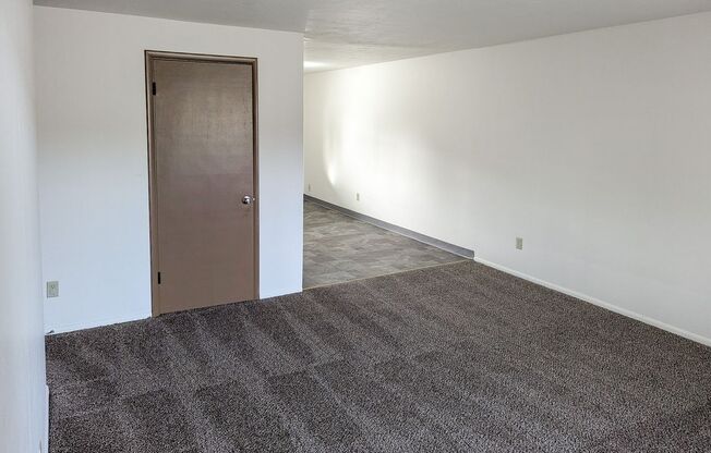 2 beds, 1 bath, 950 sqft, $1,175, Unit 1025