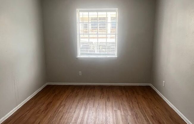 2 beds, 1 bath, 750 sqft, $1,000, Unit K708 - 307 - 109