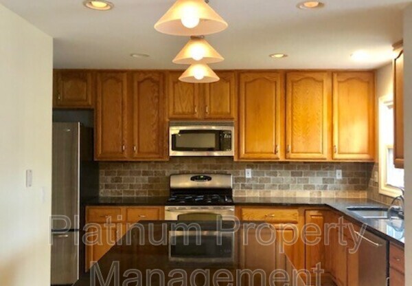 1979 Inverness Rd Se