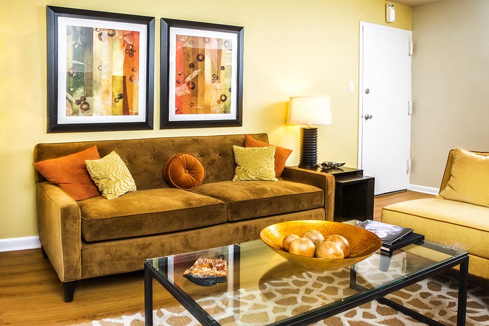 1, 2 & 3 BEDROOM APARTMENTS IN LOVELY RESTON VA