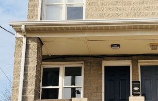 One Bedroom on Quiet Street w/ Parking