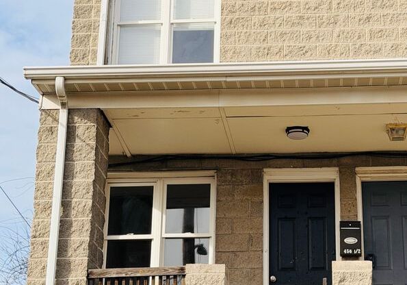 One Bedroom on Quiet Street w/ Parking