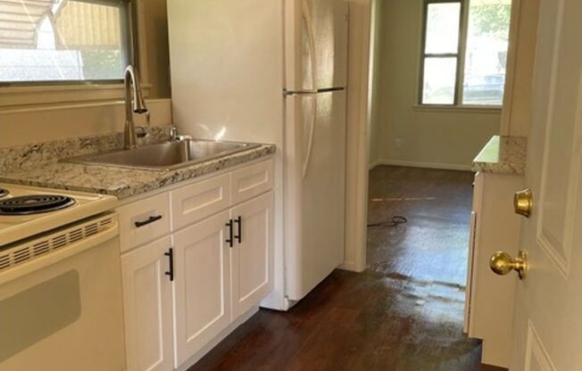 Charming 2-Bedroom Home in Prime Milwaukee Location