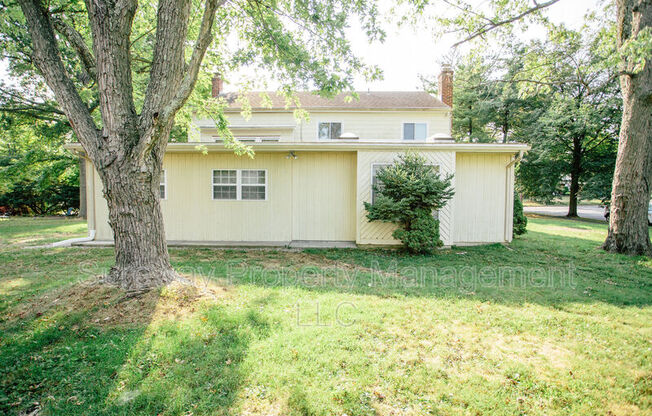 1016 EAGLE LN