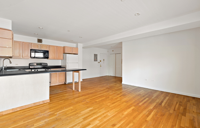 754 E 6 ST