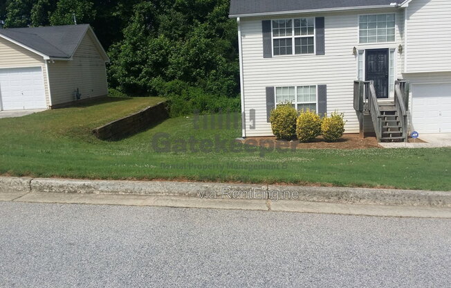3 beds, 2 baths, 1,300 sqft, $1,845