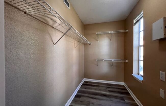 1 bed, 1 bath, $1,350, Unit UNIT # 2309