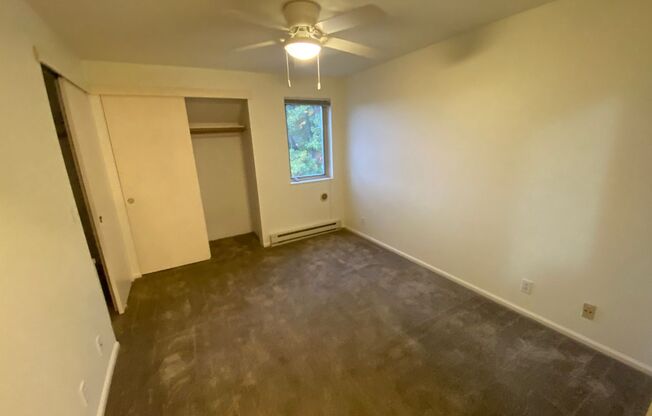 2 beds, 1.5 baths, 1,000 sqft, $1,695, Unit IG 3022