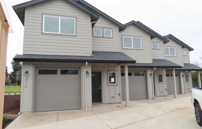 2514Justine - FH