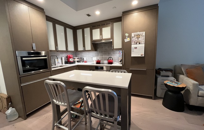 1 bed, 1 bath, $3,500, Unit 4L