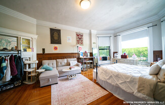 39 BAY STATE RD