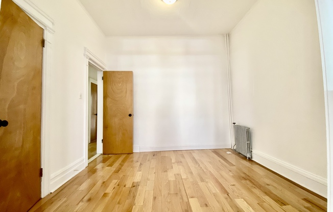 3 beds, 1 bath, 1,000 sqft, $2,995, Unit 1