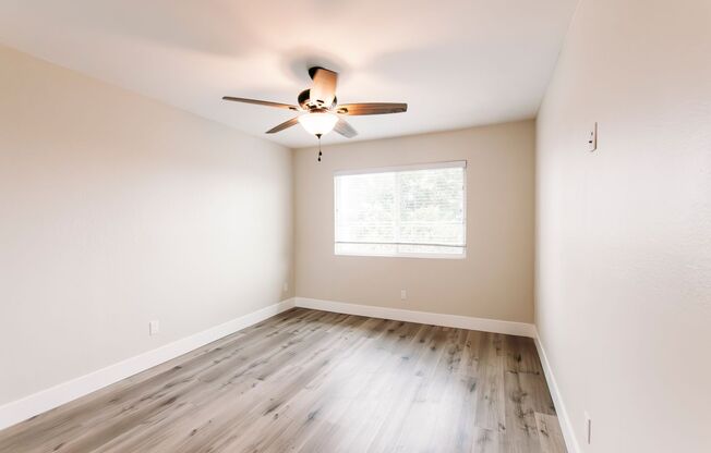 2 beds, 1 bath, $3,495, Unit 25306 Cypress Street