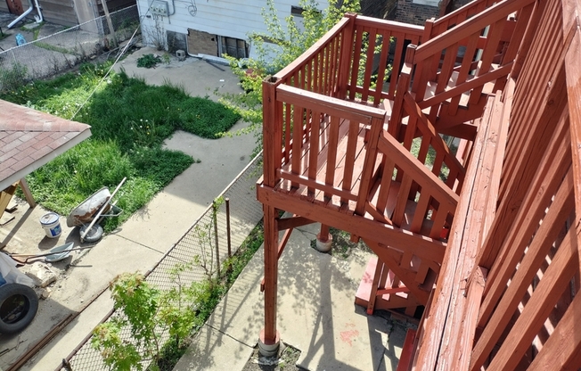 1413 W 66 ST