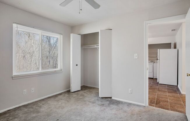 2 beds, 1 bath, 700 sqft, $945, Unit 9002
