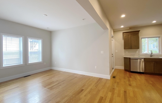 1 bed, 1 bath, 800 sqft, $2,300, Unit 1