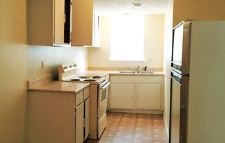 2 beds, 1 bath, $975, Unit 2