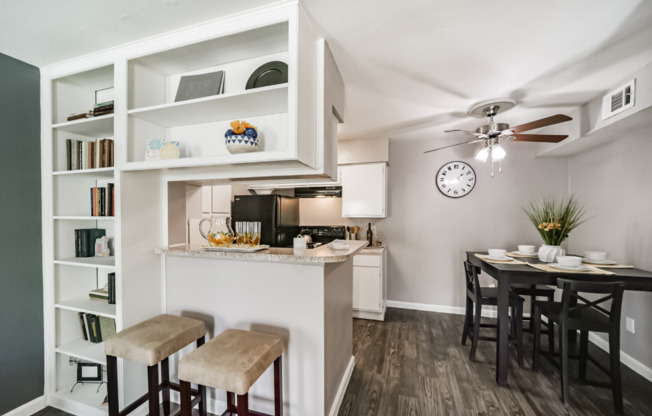 Home - Bella Vida Apartments - Houston, TX