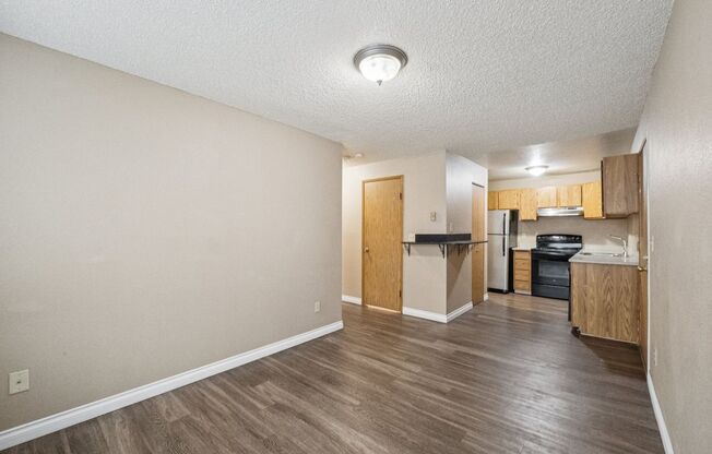 3 beds, 2 baths, 643 sqft, $2,000, Unit A303