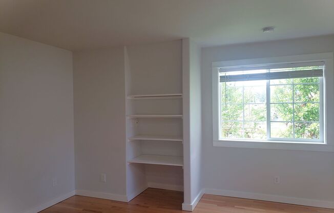 Charming Apartment in Forest Grove Near the University