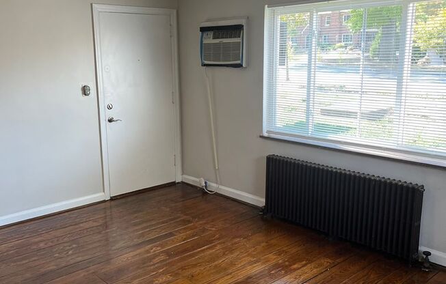 1 bed, 1 bath, $825, Unit 1