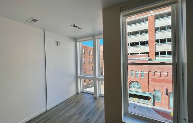 1 bed, 1 bath, 504 sqft, $1,665, Unit 412