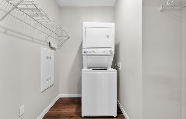 Studio, 1 bath, 525 sqft, $1,095, Unit 415