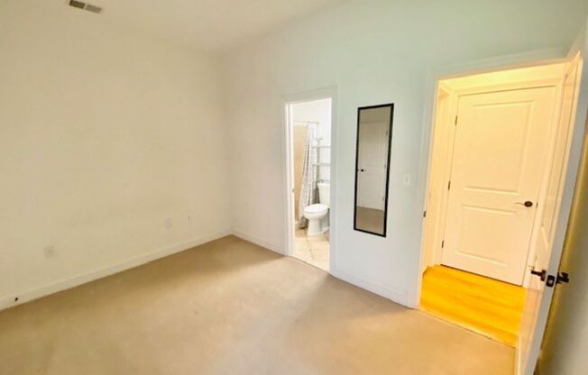 1 bed, 1 bath, $2,300