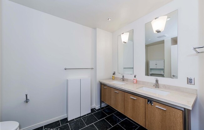 2 beds, 2 baths, 1,480 sqft, $4,100, Unit 320