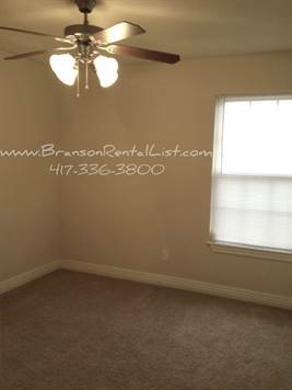 3 beds, 2 baths, $1,300