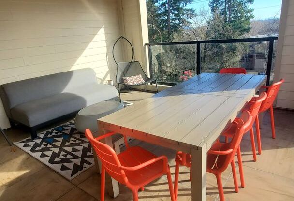 Studio, 1 bath, 456 sqft, $1,295, Unit 1105