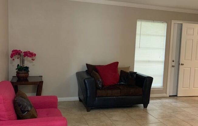 1 bed, 1 bath, 619 sqft, $1,195, Unit 2088