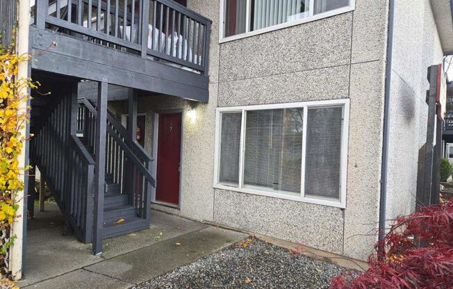 1 bed, 1 bath, $1,200, Unit 7