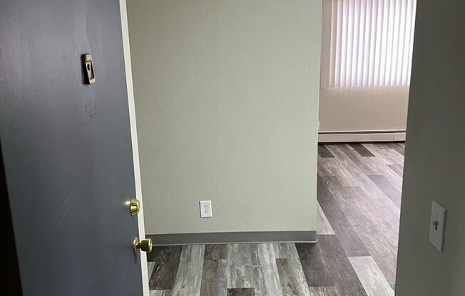 1 bed, 1 bath, 552 sqft, $775, Unit DB1-2