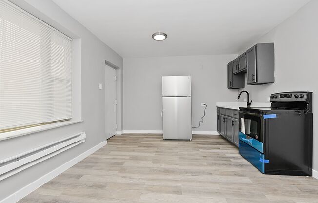 8124 S Western Ave. Chicago IL
