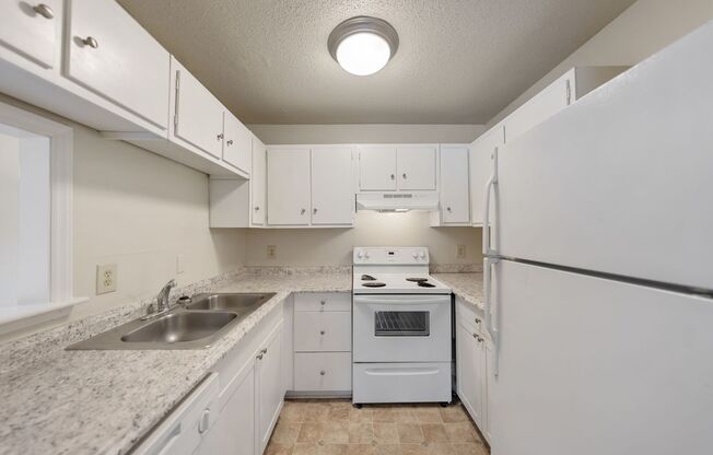 3 beds, 2 baths, $1,400, Unit Unit 202B