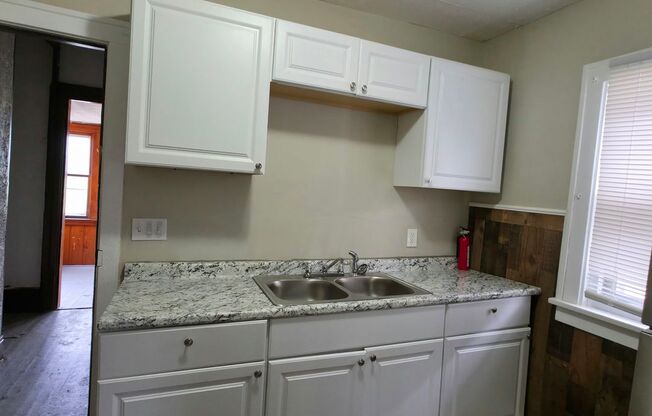 1394 Larchmont Rd