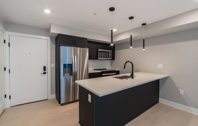 1 bed, 1 bath, 683 sqft, $1,725, Unit 502