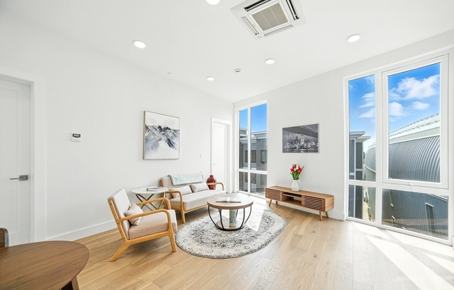 1 bed, 1 bath, 452 sqft, $2,720, Unit 305