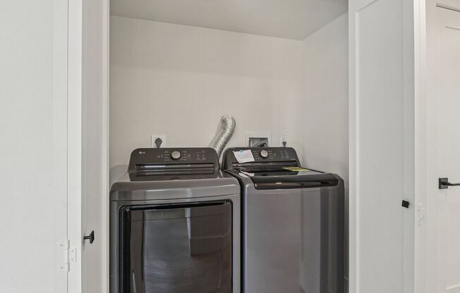 2 beds, 2 baths, $3,595, Unit 212