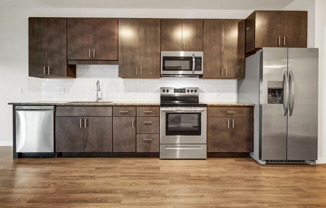 Studio, 1 bath, 678 sqft, $1,406, Unit 214